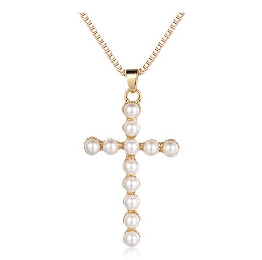 Cordão Dourado com Cruz de Pérolas