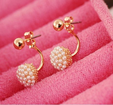 Brinco Simulando Pérola Banhado a Ouro